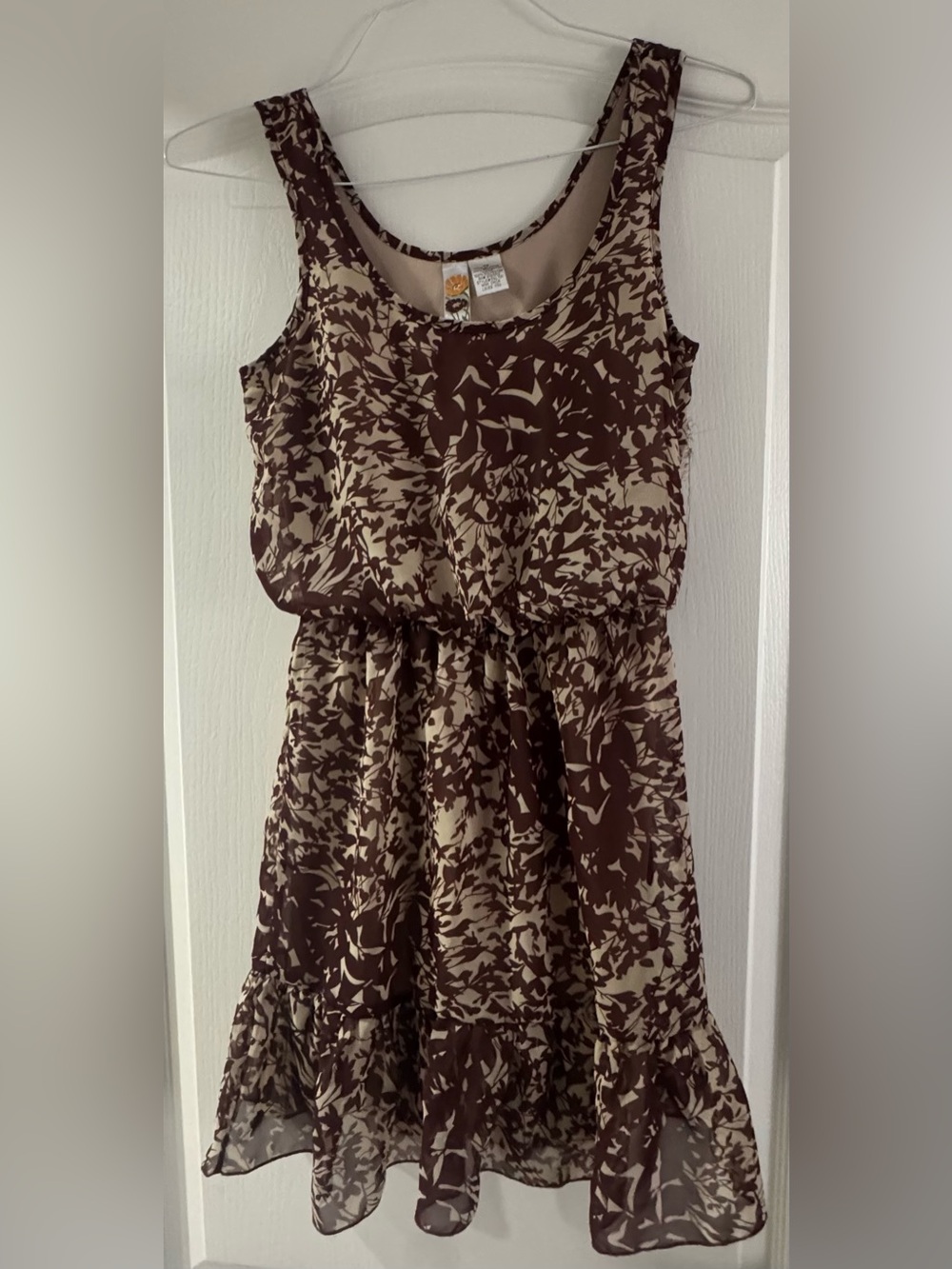Mimi Chica Brown & Beige Abstract Print Sleeveless Blouson Dress with Ruffle Hem